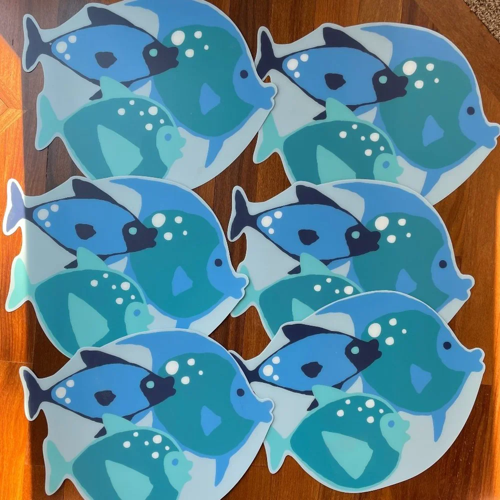 Six (6) Blue / Teal Fish Placemats - Picture 1 of 5